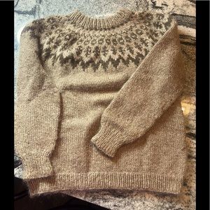 🔻🔻REDUCED🔻🔻Handmade knit sweater ! never worn